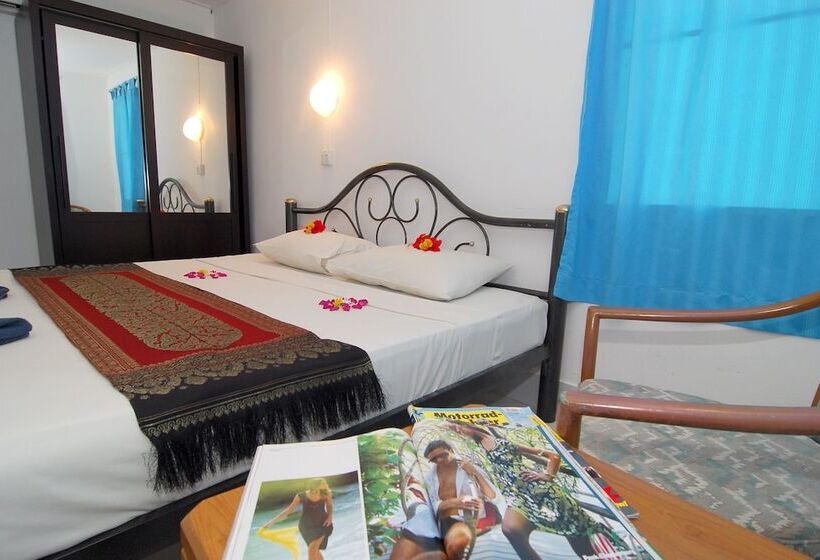 デラックスバンガロー, Lanta Island Resort