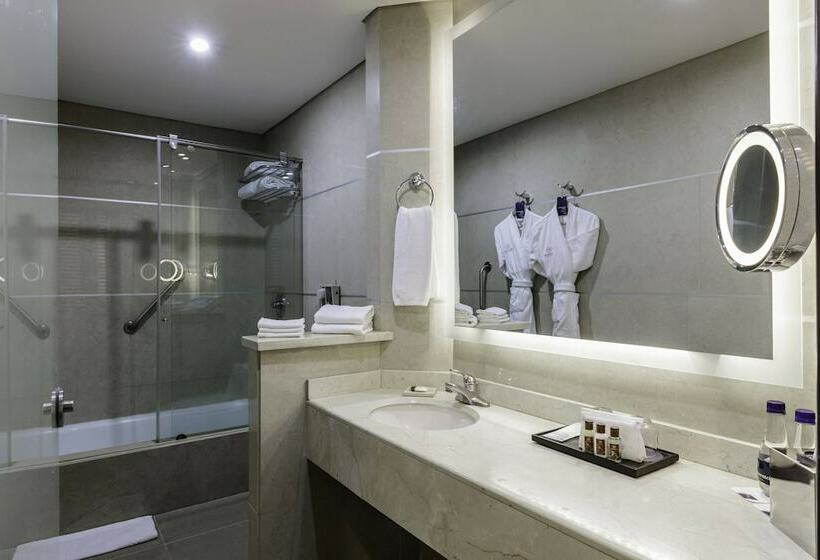 Номер Клуб, Sheraton Bogota