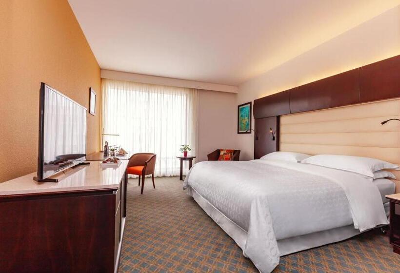 Номер Классика Кровать Кинг, Sheraton Bogota