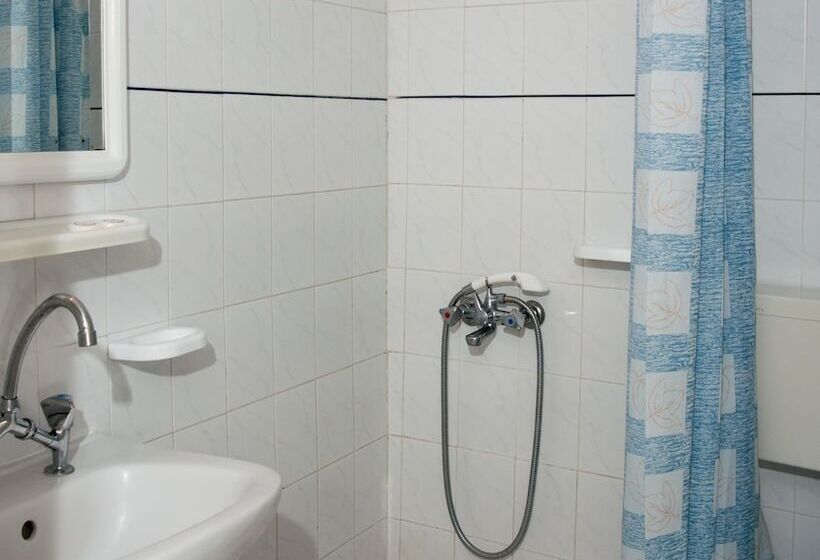 스탠다드 스튜디오, Prekas Apartments