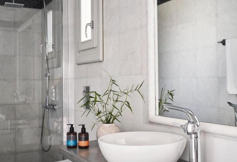 Полулюкс, Yria Island Boutique Hotel & Spa