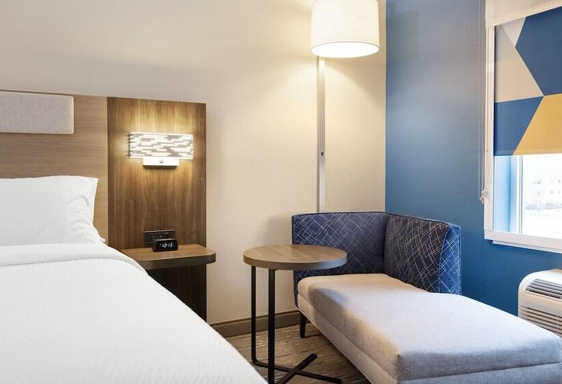스위트, Holiday Inn Express & Suites Port Washington, An Ihg