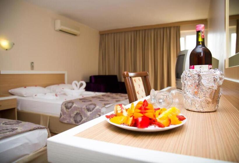 Четырехместный Номер Стандарт, Tuntas Beach Hotel   All Inclusive