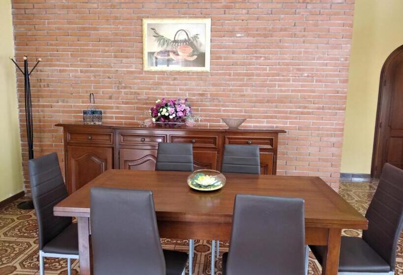 四人标准间, B&b President Palace