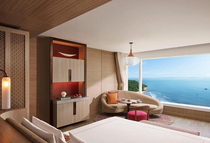 اتاق لوکس با تخت بزرگ, Taj Cidade De Goa Horizon, Goa
