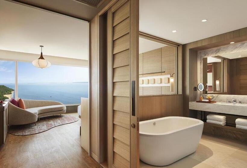 اتاق لوکس با چشم‌انداز دریا, Taj Cidade De Goa Horizon, Goa