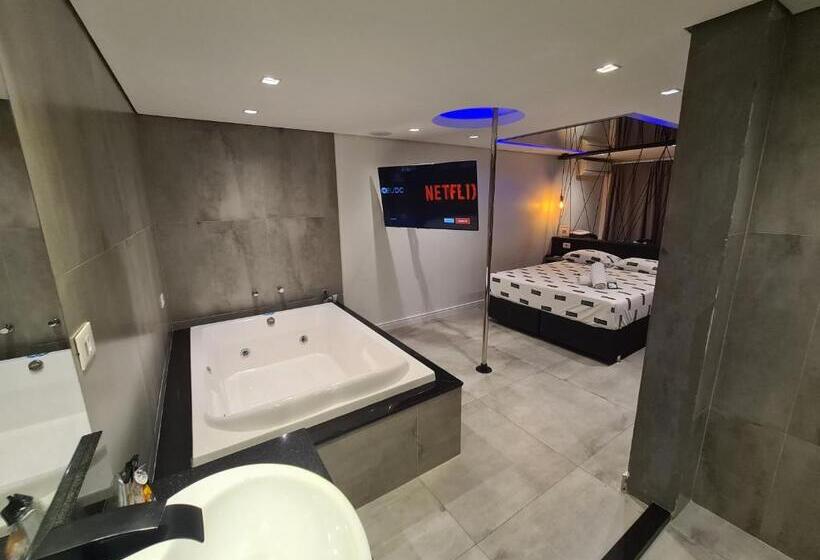 Номер Стандарт с Гидромассажем, Sense Motel