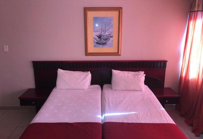 Семейные Апартаменты, Coastlands Durban Self Catering Holiday Apartments