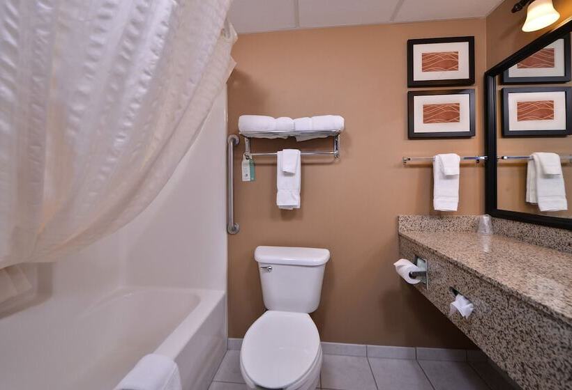 Люкс, Comfort Inn