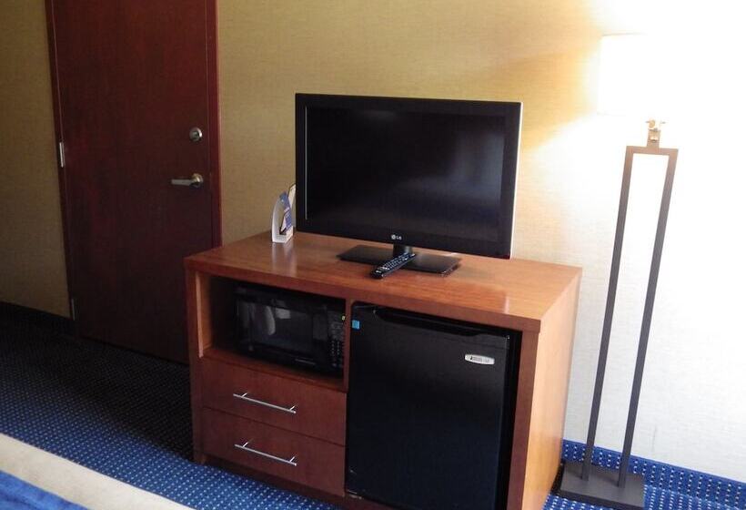 Люкс, Comfort Inn Crystal Lake   Algonquin