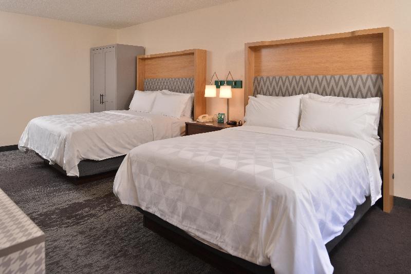 سوییت, Holiday Inn & Suites Raleigh Cary, An Ihg