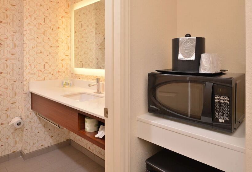 اتاق استاندارد با 2 تخت دوبل, Holiday Inn & Suites Raleigh Cary, An Ihg