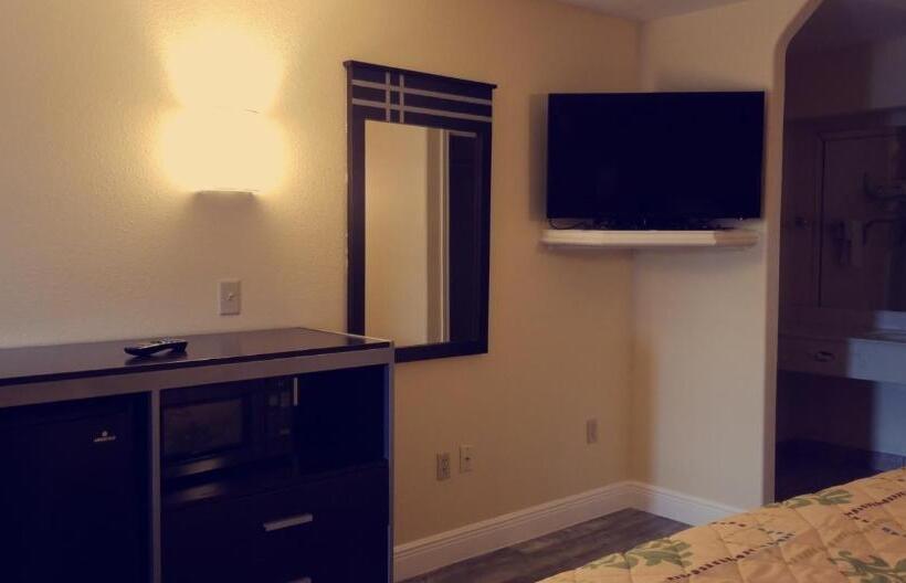 Стандартный Номер Кровать Кинг, Oxford Inn And Suites Nasa