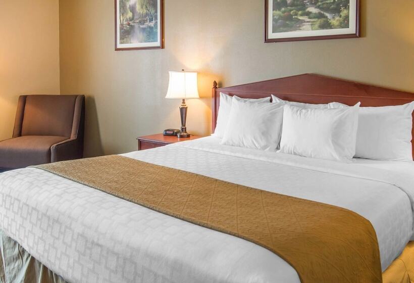Люкс, Quality Inn & Suites Of Liberty Lake