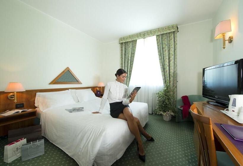 スタンダードトリプルルーム, Castagna Palace Hotel & Restaurant