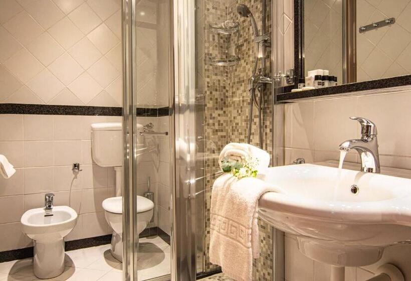Номер Стандарт Трехместный, Park Hotel Ai Pini & Restaurant Ai Pini