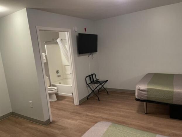 اتاق لوکس چهار تخته, Motel 6 Richmond