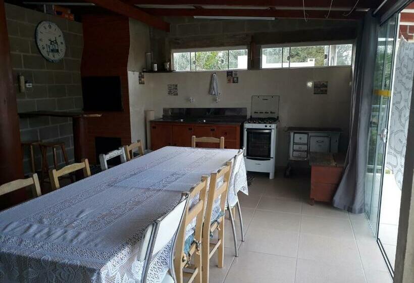 استودیو استاندارد با بالکن, Apart Pousada Penhaflat  Studio A 700 M Do Parque