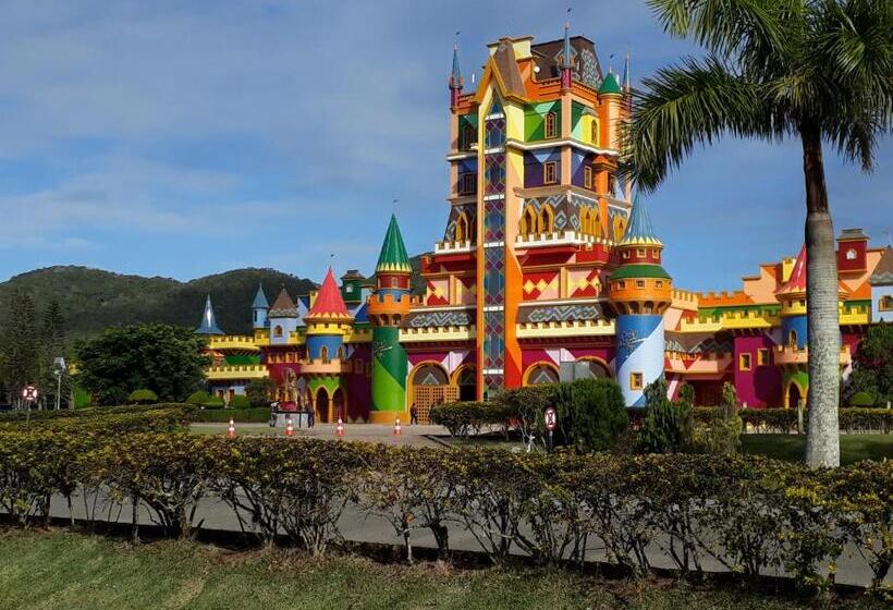 استودیو استاندارد با بالکن, Apart Pousada Penhaflat  Studio A 700 M Do Parque