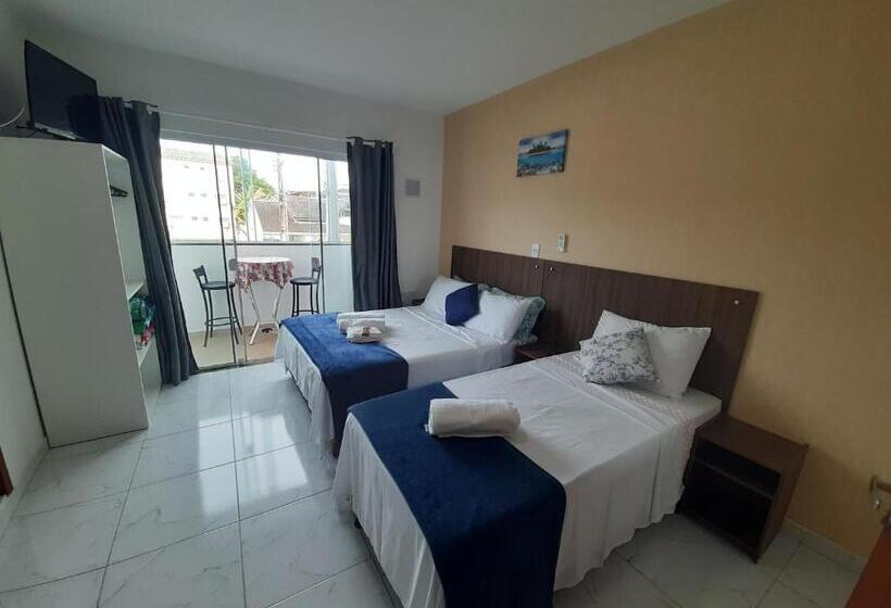 استودیو استاندارد با بالکن, Apart Pousada Penhaflat  Studio A 700 M Do Parque
