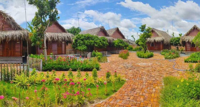 اتاق استاندارد چهارنفره با چشم‌انداز باغ, Rooster Mekong Garden & Villas