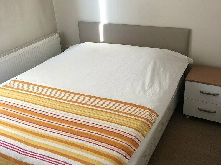 اتاق اکونومی, Banaz Eren Otel