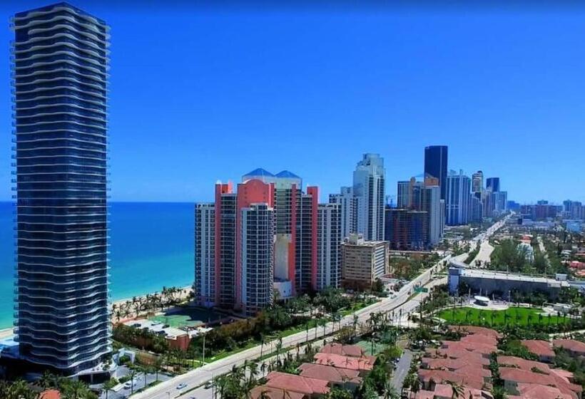 침실 1개 발코니 아파트, Beach Apartment At Condo