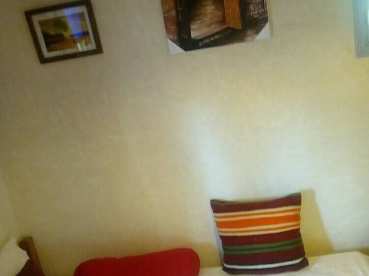 Номер Комфорт, Auberge Le Petit Jardin