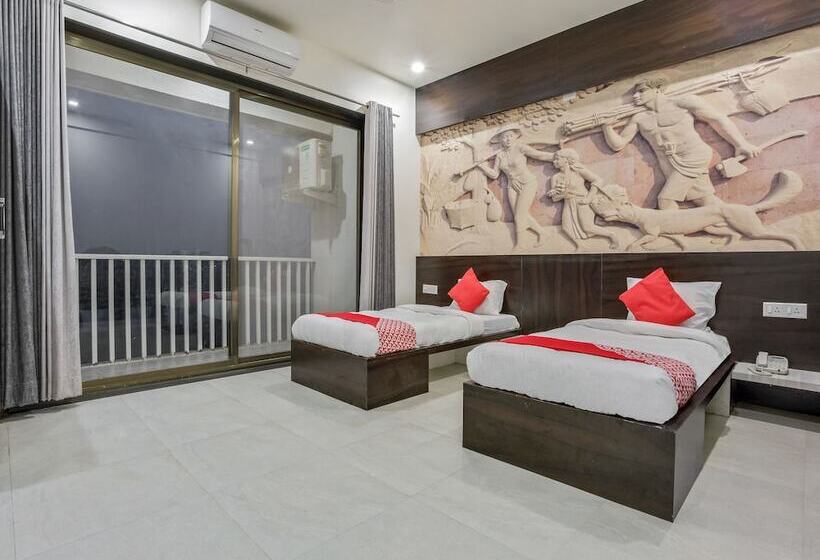 Номер Стандарт, O Siddhivinayak Grand