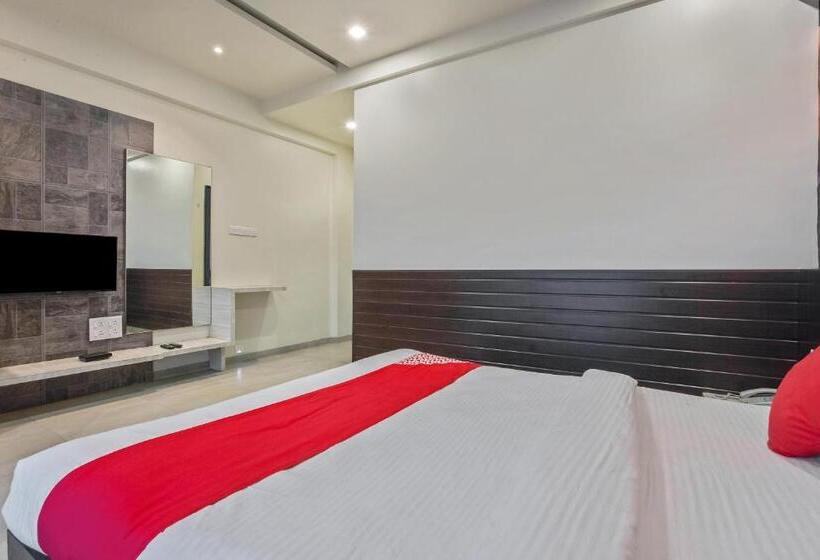 Номер Стандарт, O Siddhivinayak Grand