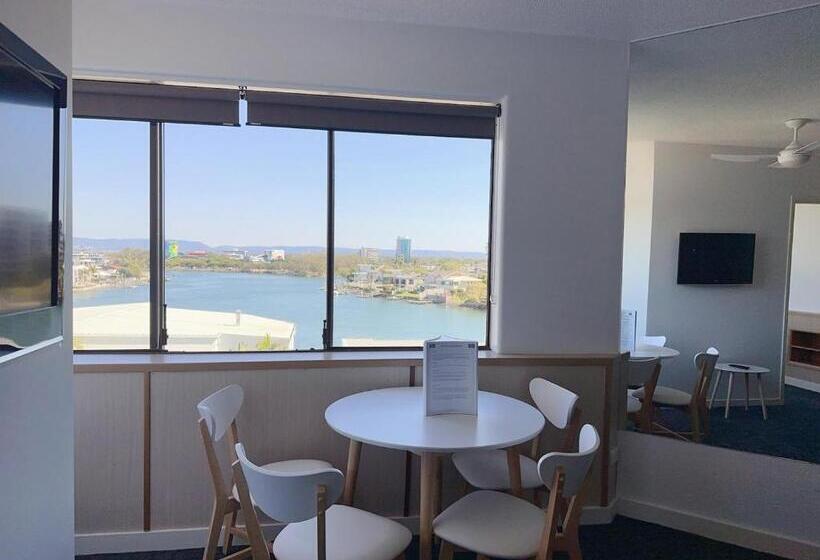 Апартаменты 2 Спальни, Tiki Hotel Apartments Surfers Paradise