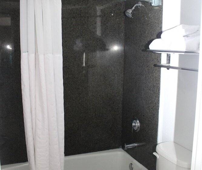 اتاق استاندارد با 2 تخت دوبل, La Quinta By Wyndham Oceanfront Daytona Beach