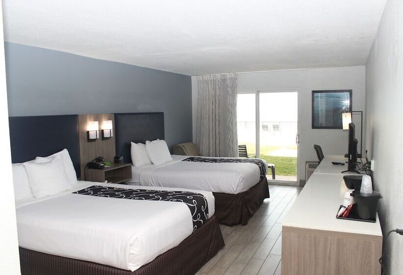 اتاق استاندارد با 2 تخت دوبل, La Quinta By Wyndham Oceanfront Daytona Beach