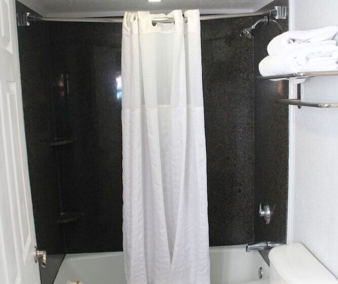 اتاق استاندارد با 2 تخت دوبل, La Quinta By Wyndham Oceanfront Daytona Beach
