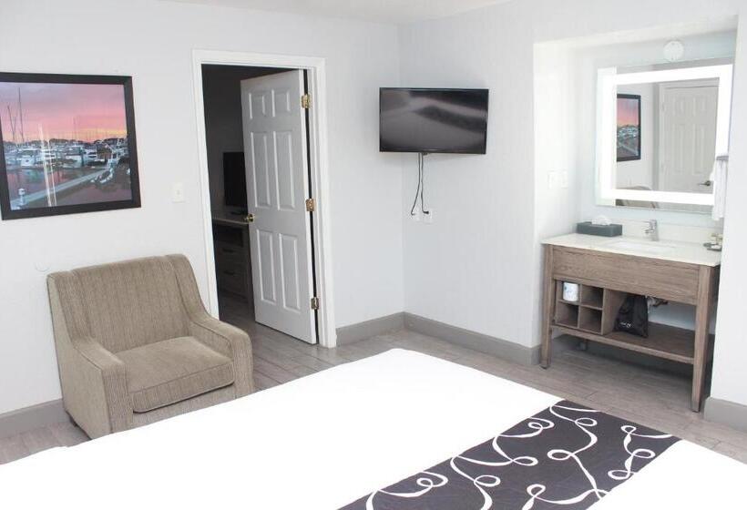 اتاق استاندارد با چشم‌انداز شهر, La Quinta By Wyndham Oceanfront Daytona Beach