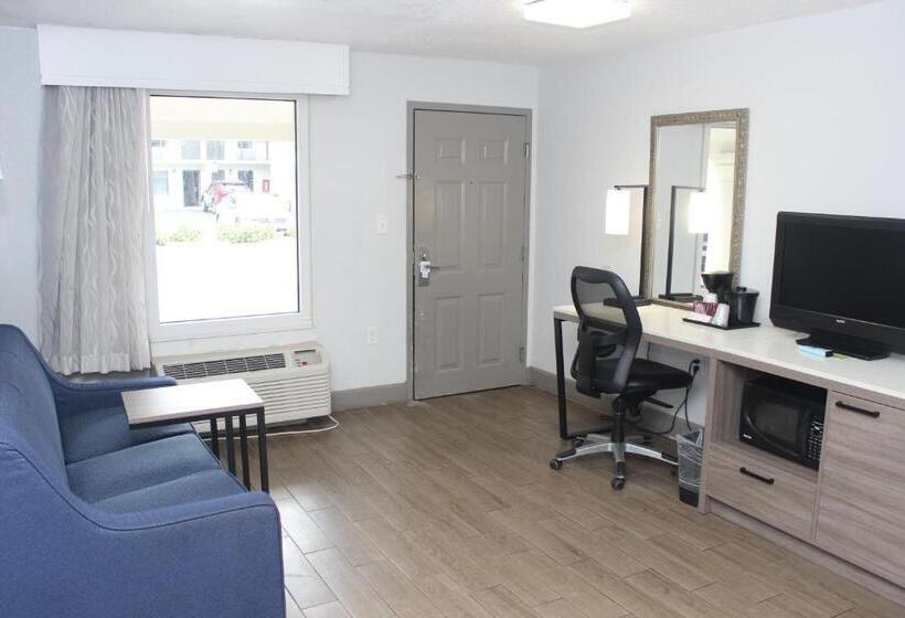مجموعه ویستا شهر, La Quinta By Wyndham Oceanfront Daytona Beach
