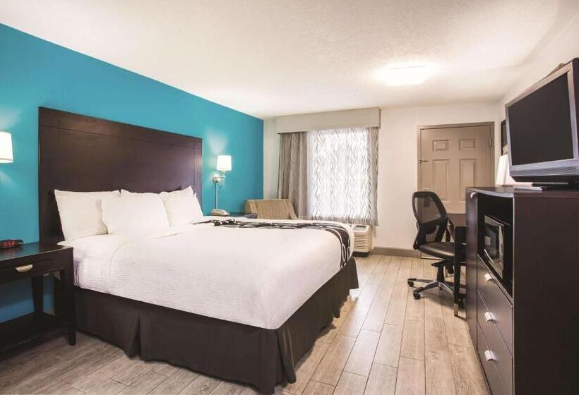 اتاق استاندارد با تخت بزرگ, La Quinta By Wyndham Oceanfront Daytona Beach