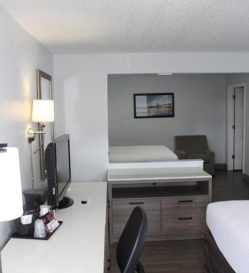 مجموعه ویستا شهر, La Quinta By Wyndham Oceanfront Daytona Beach