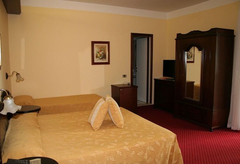 اتاق سوپریور چهار تخته, Milano Helvetia
