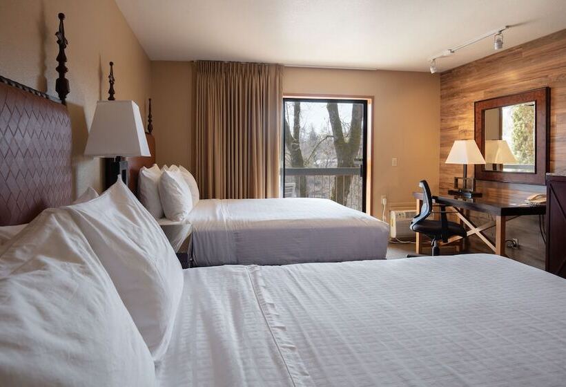 Номер Deluxe, Riverside Inn