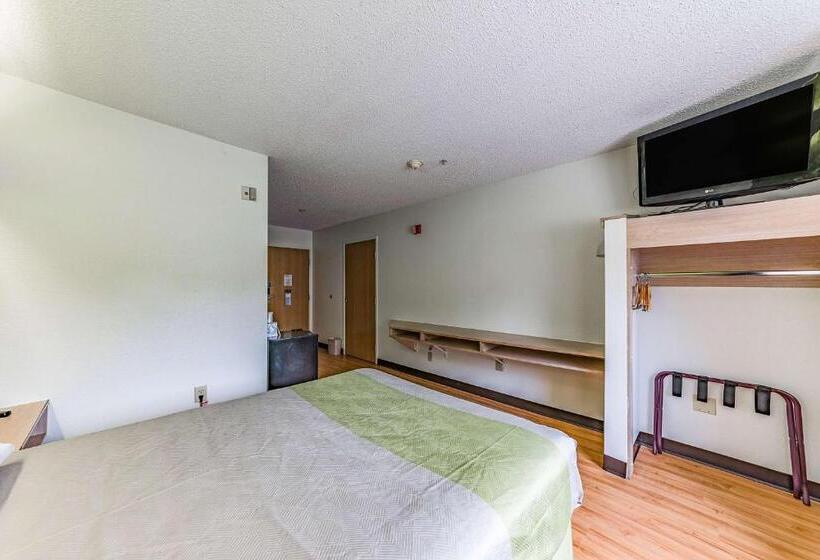 适合残疾人使用的标准间, Motel 6 Charlotte, Nc   University
