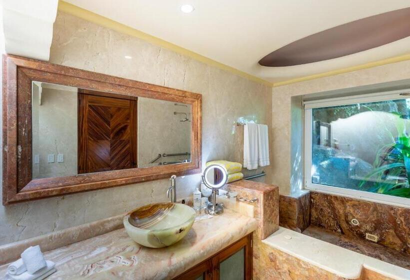 سوئیت با بالکن, South Shore Villa Armonia Luxury Boutique