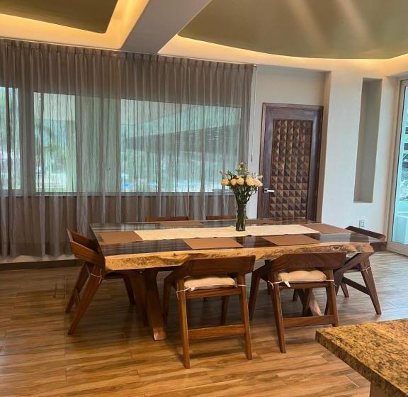اتاق خانوادگی, South Shore Villa Armonia Luxury Boutique