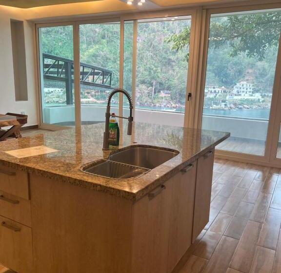اتاق خانوادگی, South Shore Villa Armonia Luxury Boutique
