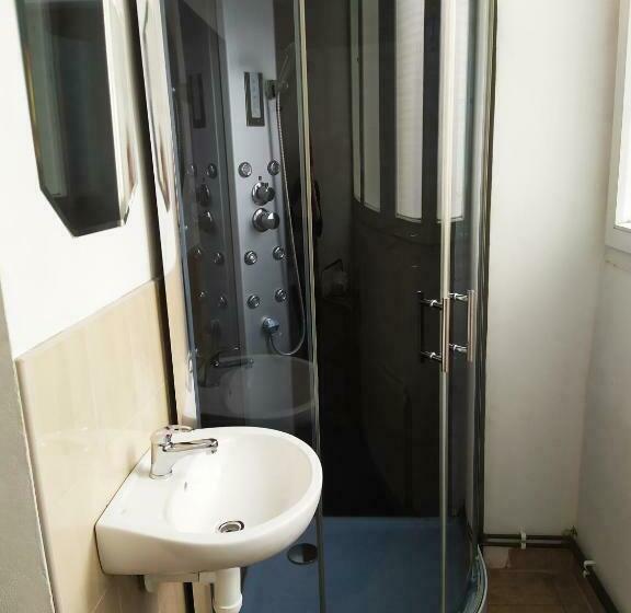 اتاق استاندارد با سرویس بهداشتی مشترک, Tourist Room Maria