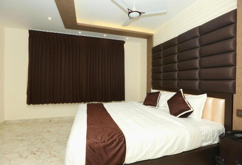带大床的套房, Al Noor Palace Business Class