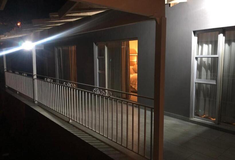 Стандартный Номер Кровать Кинг, 8 On Acacia Guesthouse