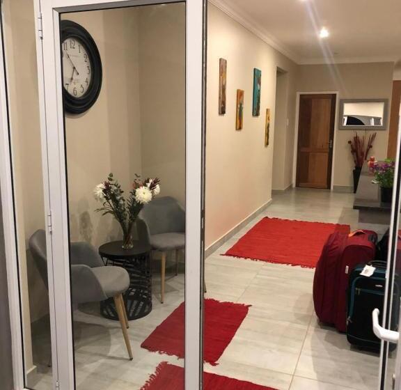 Номер Стандарт с Балконом, 8 On Acacia Guesthouse