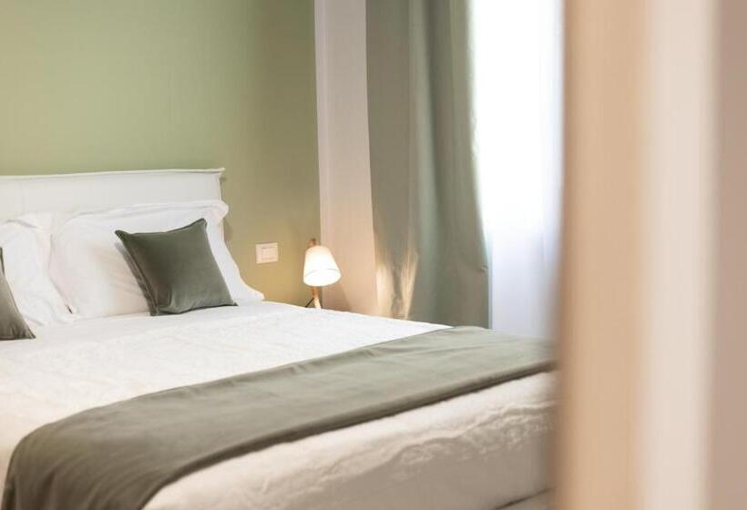 اتاق سوپریور, Li Cetti