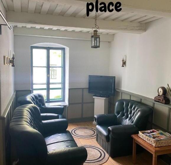 اتاق استاندارد, Postel Hostel